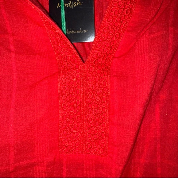 VOY Red Women's Top Sz Large NWT - Picture 7 of 7